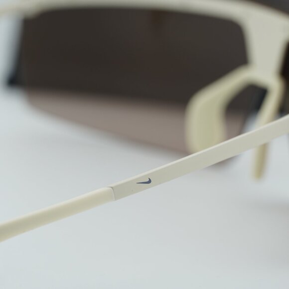 NIKE ECHO SHIELD M F 113 Shield Sunglasses - Milk/Gold Mirror main image 5